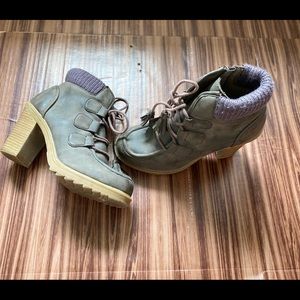 Cute mudd brand booties size 71/2